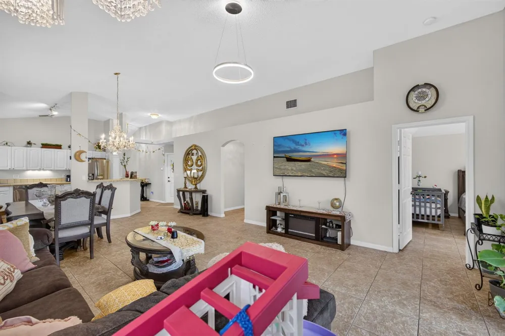 8058 Via Hacienda Riviera Beach, FL 33418