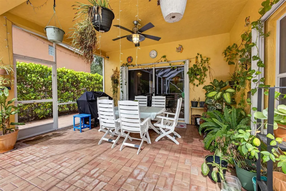 8058 Via Hacienda Riviera Beach, FL 33418