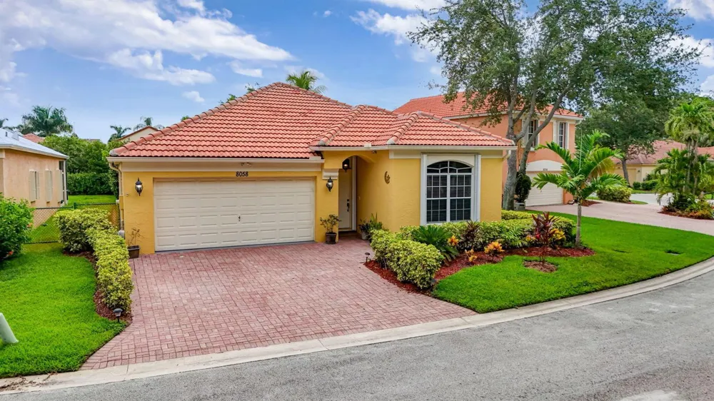 8058 Via Hacienda Riviera Beach, FL 33418