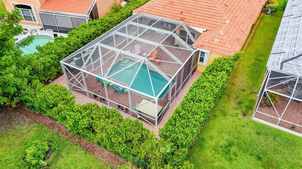 8058 Via Hacienda Riviera Beach, FL 33418