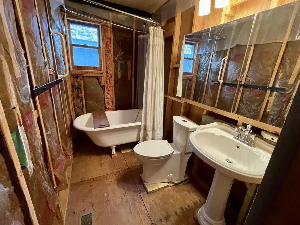 4483 Hickory Avenue Lake Township, MI 49640