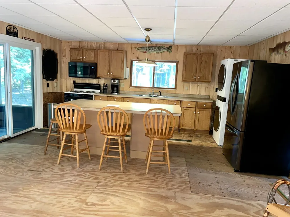 4483 Hickory Avenue Lake Township, MI 49640