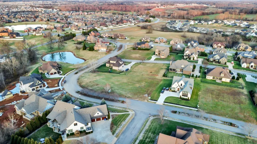 2569 Stone Manor Way Clarksville, TN 37043