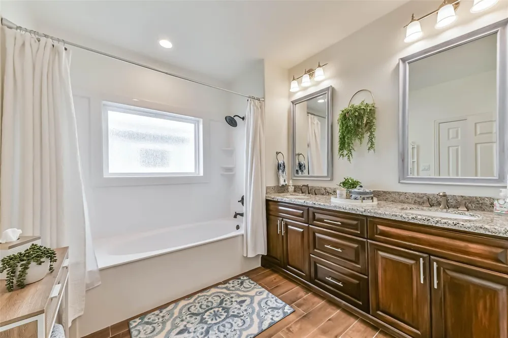 429 Jeanie Lynne Circle Tiki Island, TX 77554