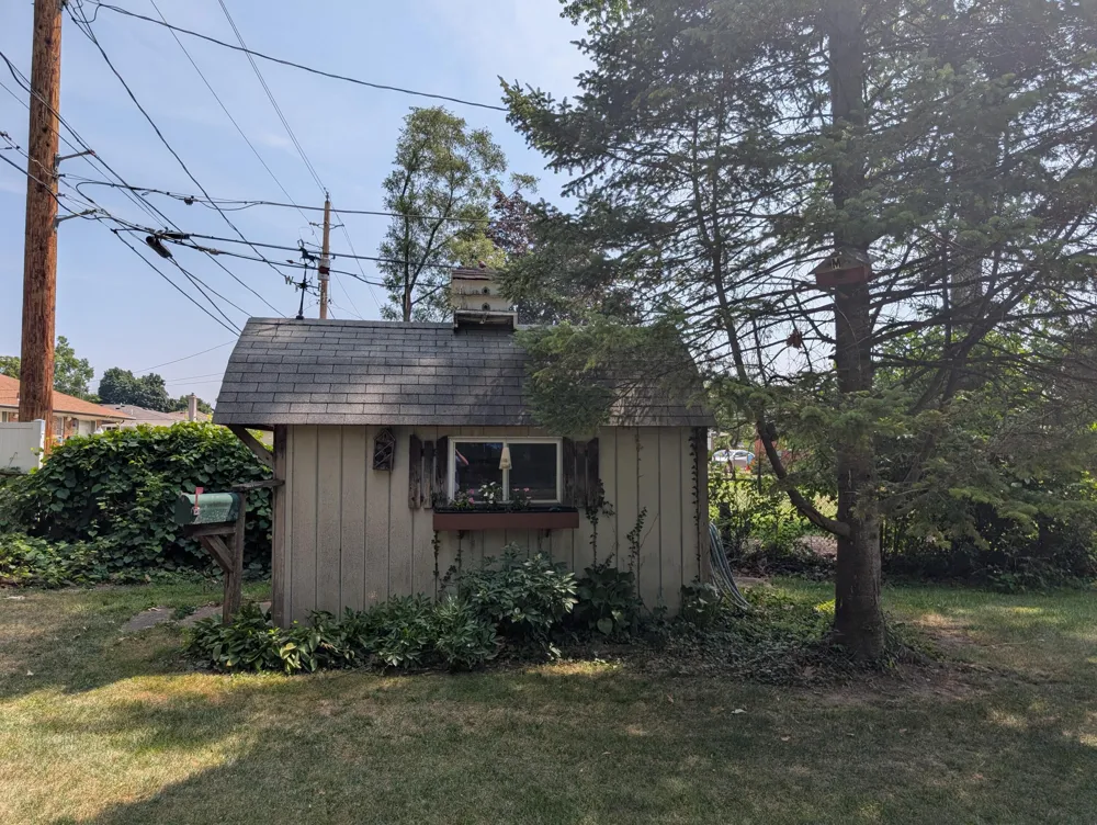 26137 Joy Road Dearborn Heights, MI 48127
