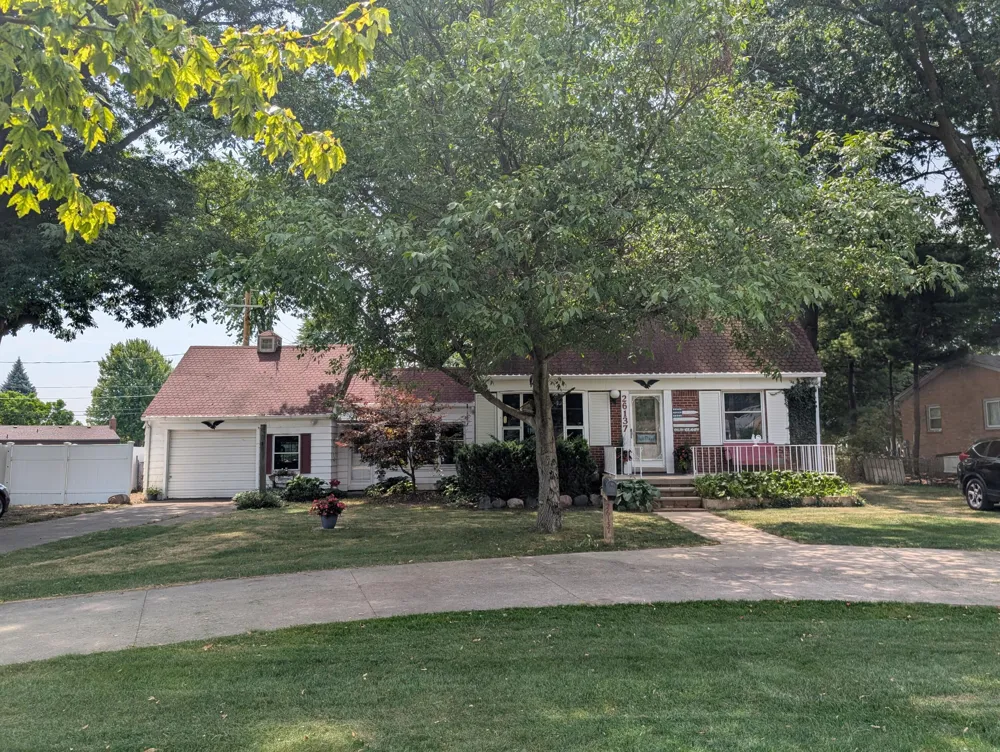 26137 Joy Road Dearborn Heights, MI 48127