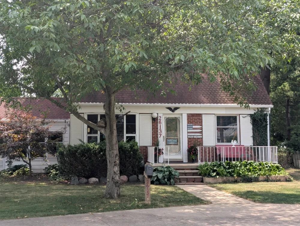 26137 Joy Road Dearborn Heights, MI 48127