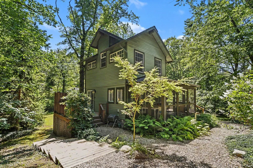 6650 Pine Lane Sawyer, MI 49125