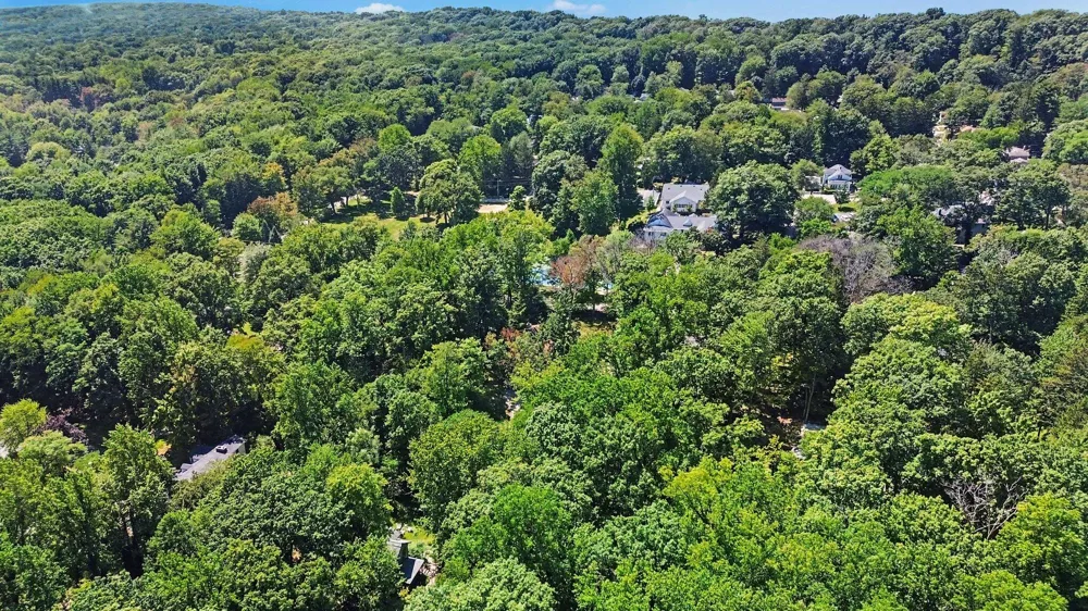 6650 Pine Lane Sawyer, MI 49125