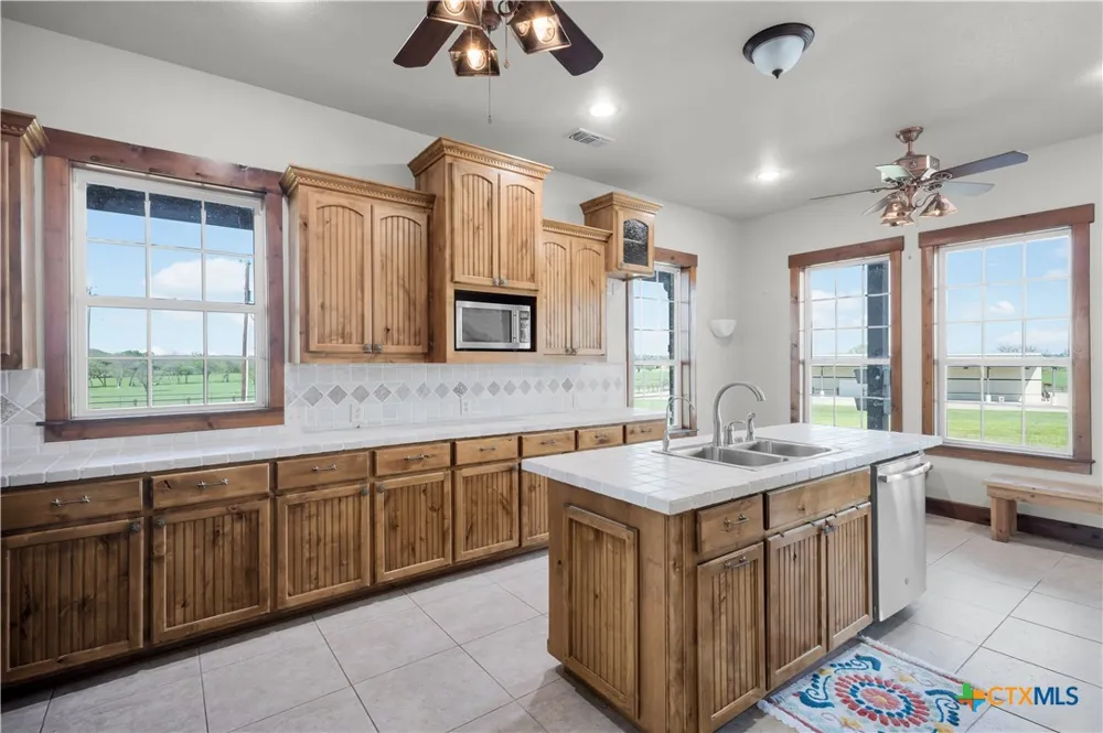 12491 Madison Lane Justin, TX 76247