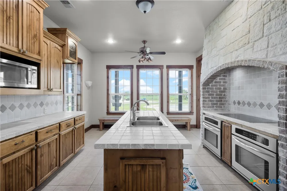 12491 Madison Lane Justin, TX 76247