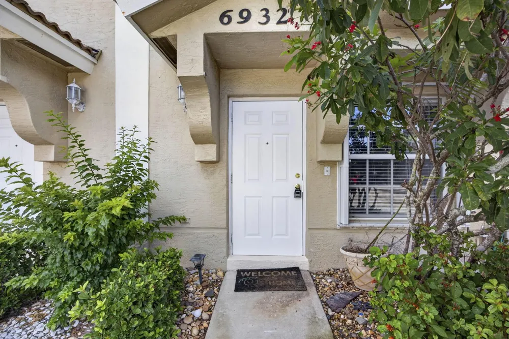 6932 STONEY CREEK CIRCLE Lake Worth, FL 33467