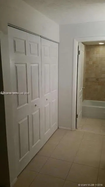 3670 Inverrary Dr #1U Lauderhill, FL 33319