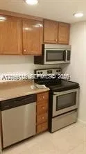 3670 Inverrary Dr #1U Lauderhill, FL 33319