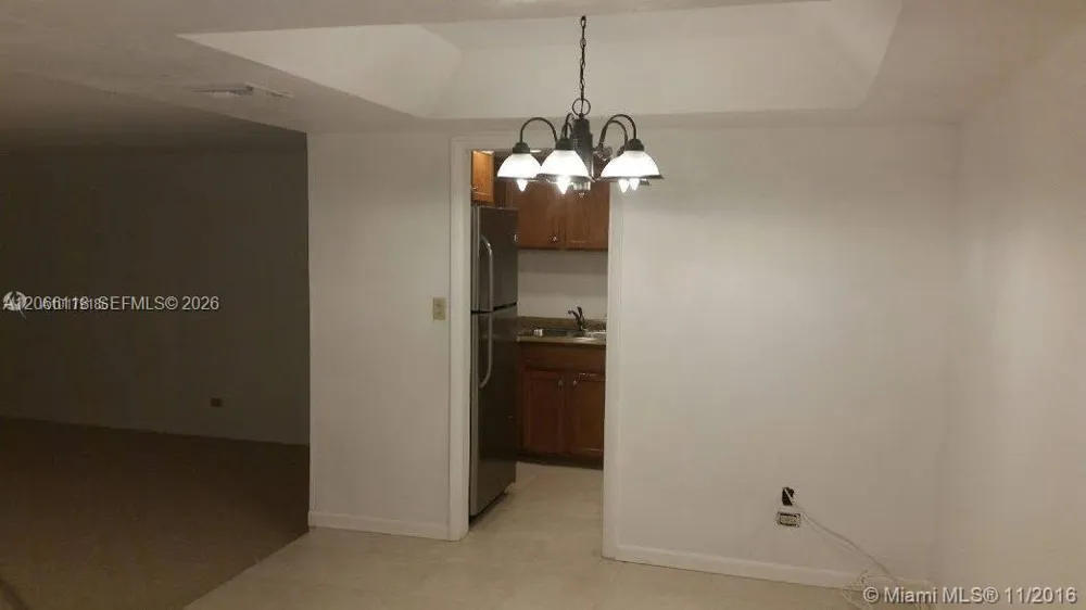 3670 Inverrary Dr #1U Lauderhill, FL 33319