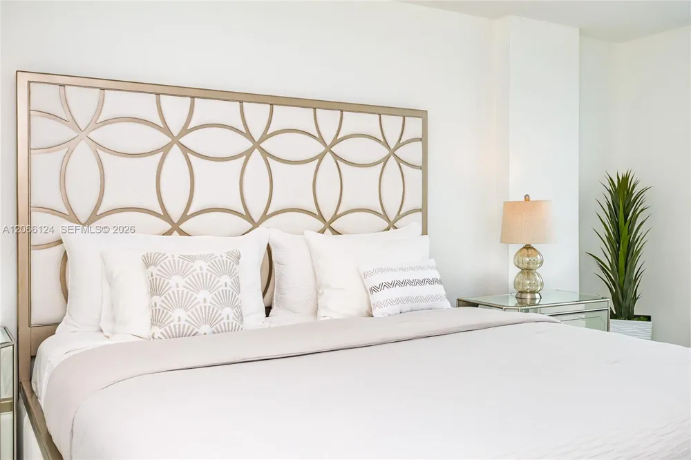 6917 Collins Ave #720 Miami Beach, FL 33141