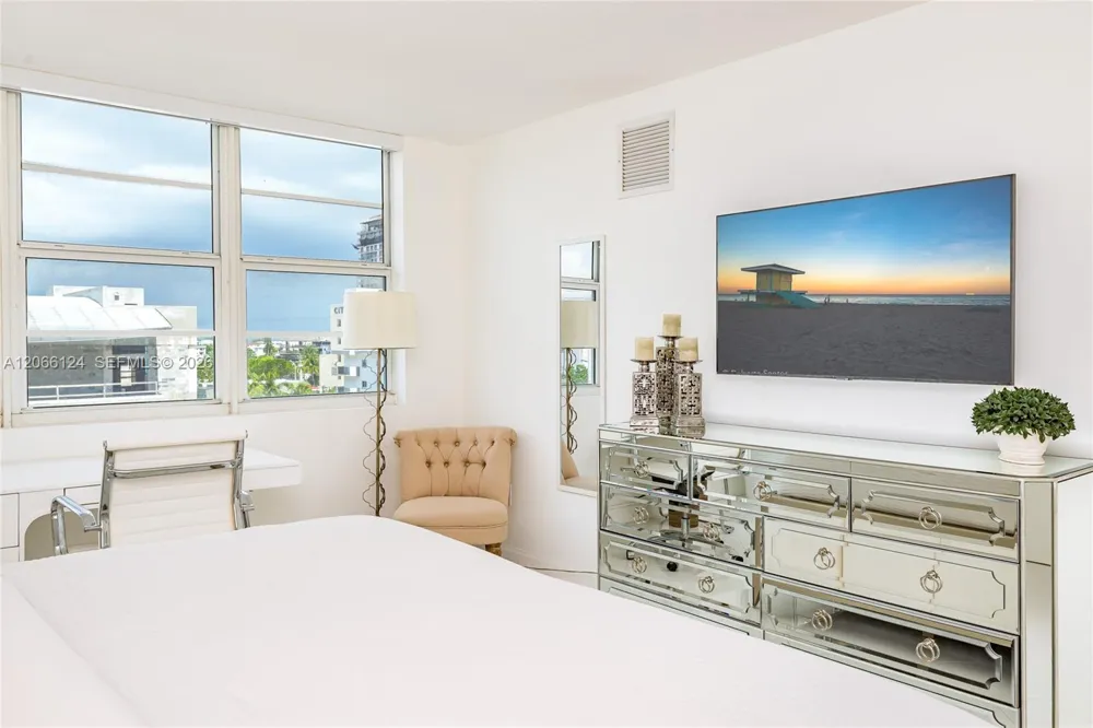 6917 Collins Ave #720 Miami Beach, FL 33141