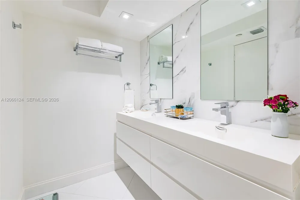 6917 Collins Ave #720 Miami Beach, FL 33141