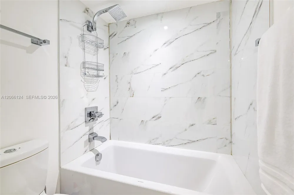 6917 Collins Ave #720 Miami Beach, FL 33141