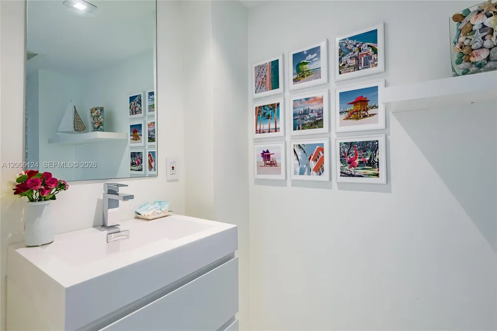 6917 Collins Ave #720 Miami Beach, FL 33141
