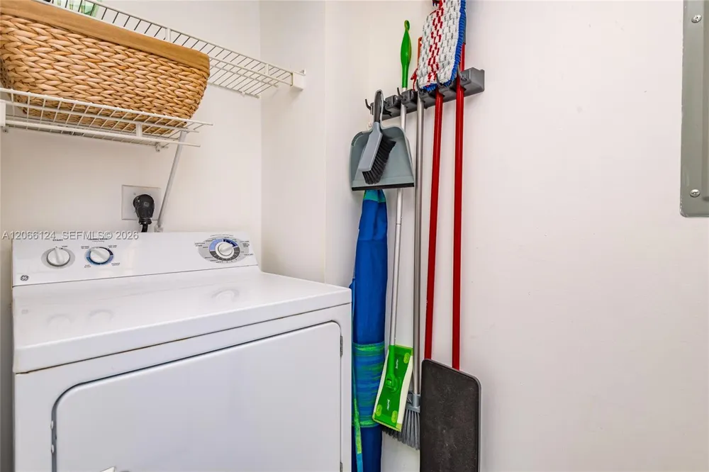 6917 Collins Ave #720 Miami Beach, FL 33141