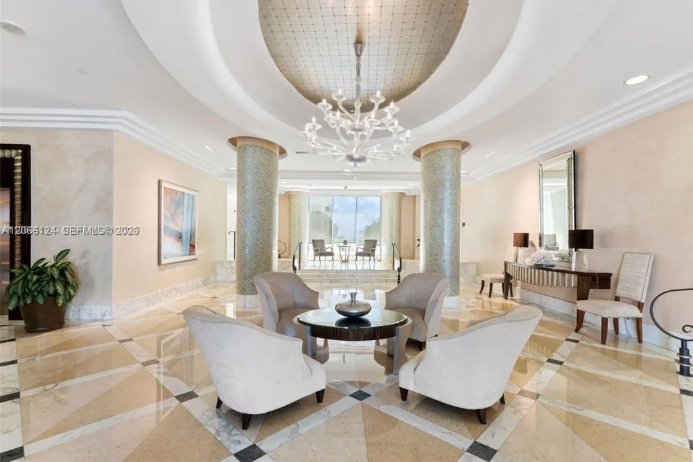 6917 Collins Ave #720 Miami Beach, FL 33141