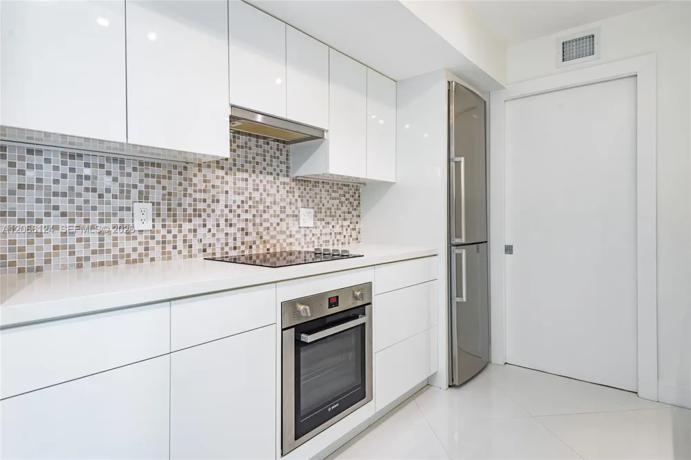6917 Collins Ave #720 Miami Beach, FL 33141