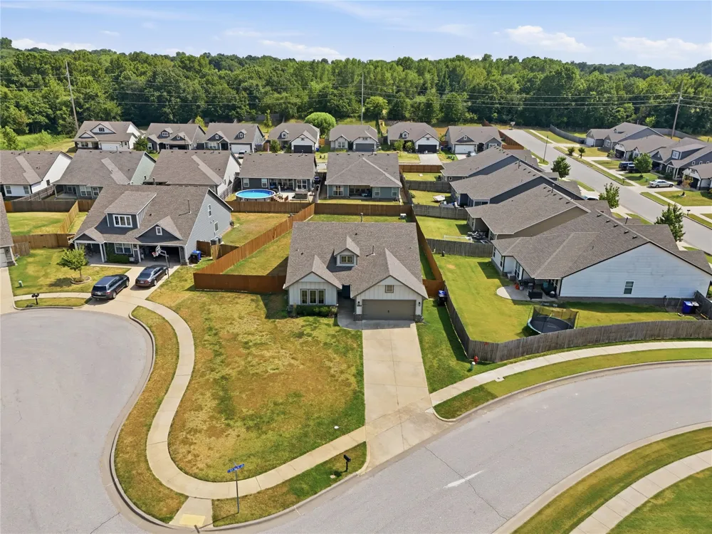 6700 S 20th Place Broken Arrow, OK 74011