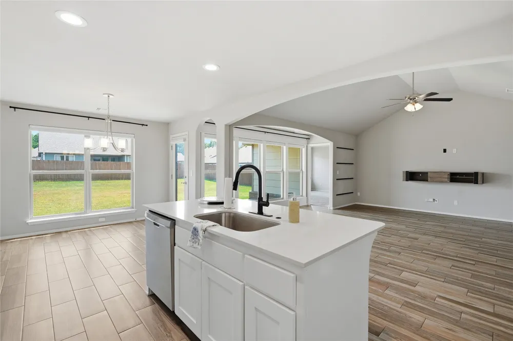 6700 S 20th Place Broken Arrow, OK 74011