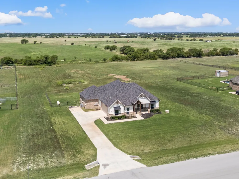 168 Tres Vista Drive Decatur, TX 76234