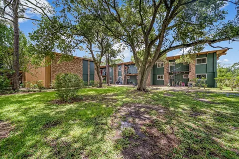 411 Avenue A #12