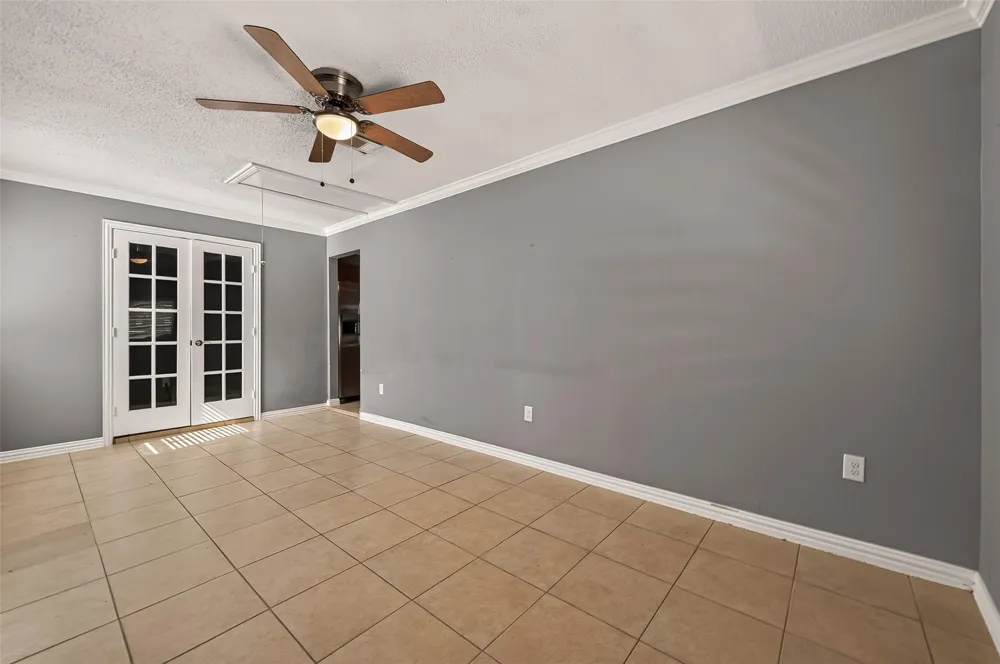 7502 Nightingale Circle Texas City, TX 77591