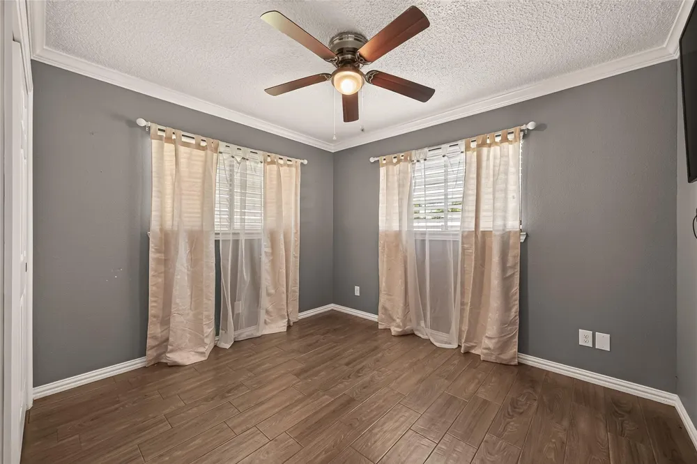 7502 Nightingale Circle Texas City, TX 77591