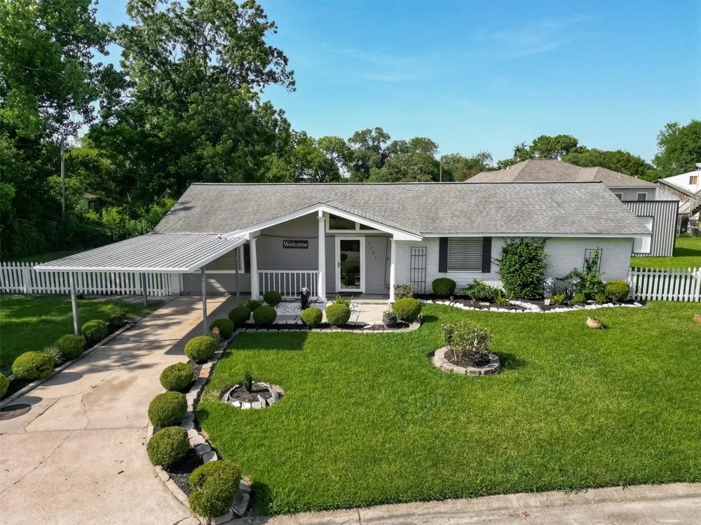 7502 Nightingale Circle Texas City, TX 77591
