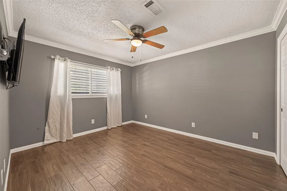 7502 Nightingale Circle Texas City, TX 77591