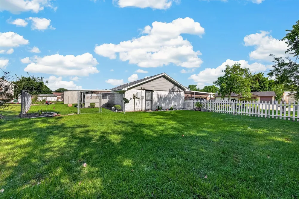 7502 Nightingale Circle Texas City, TX 77591