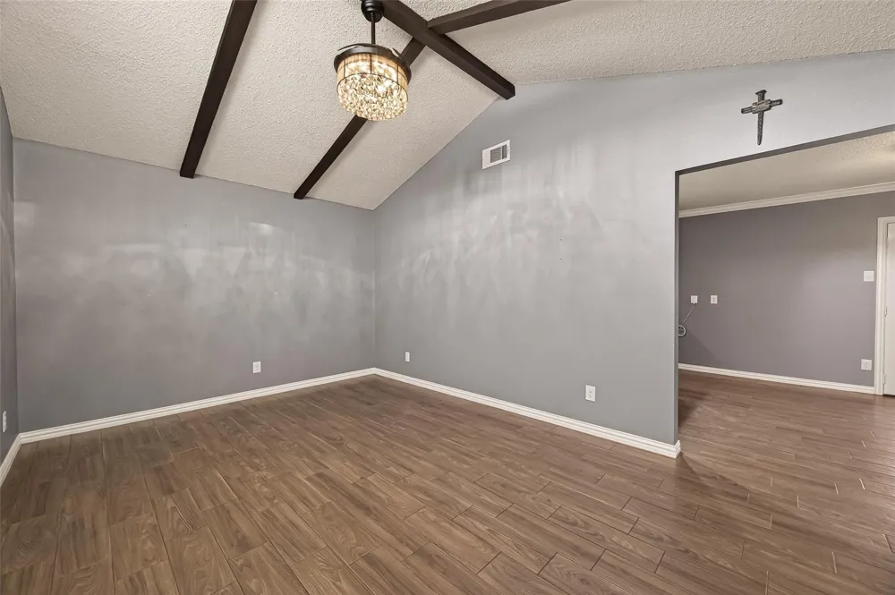 7502 Nightingale Circle Texas City, TX 77591