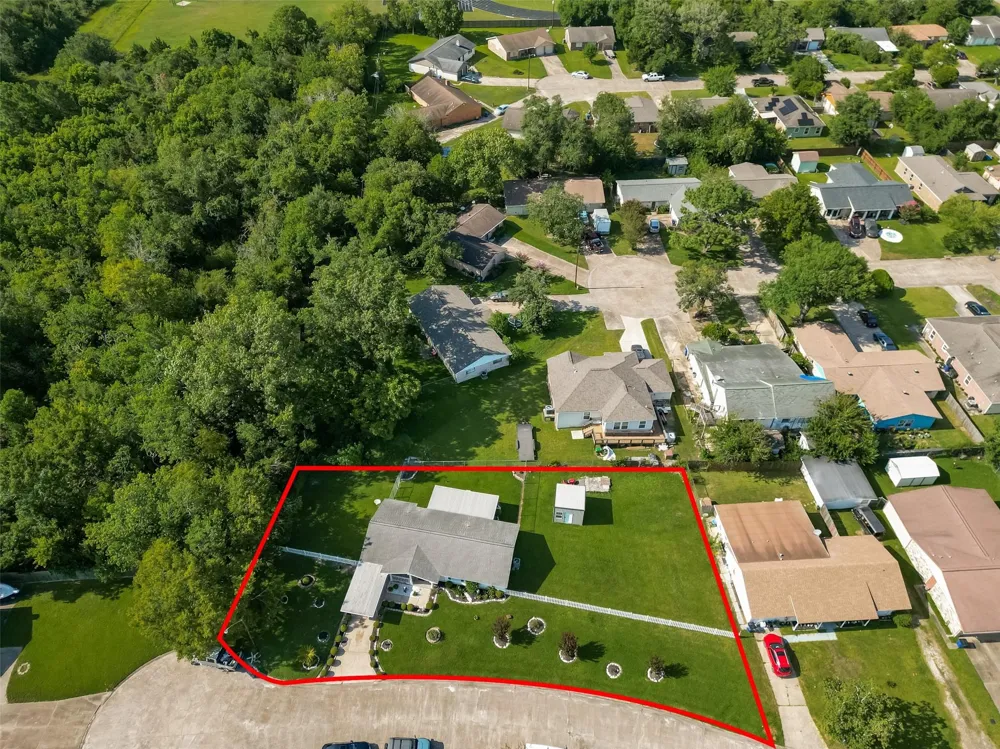 7502 Nightingale Circle Texas City, TX 77591