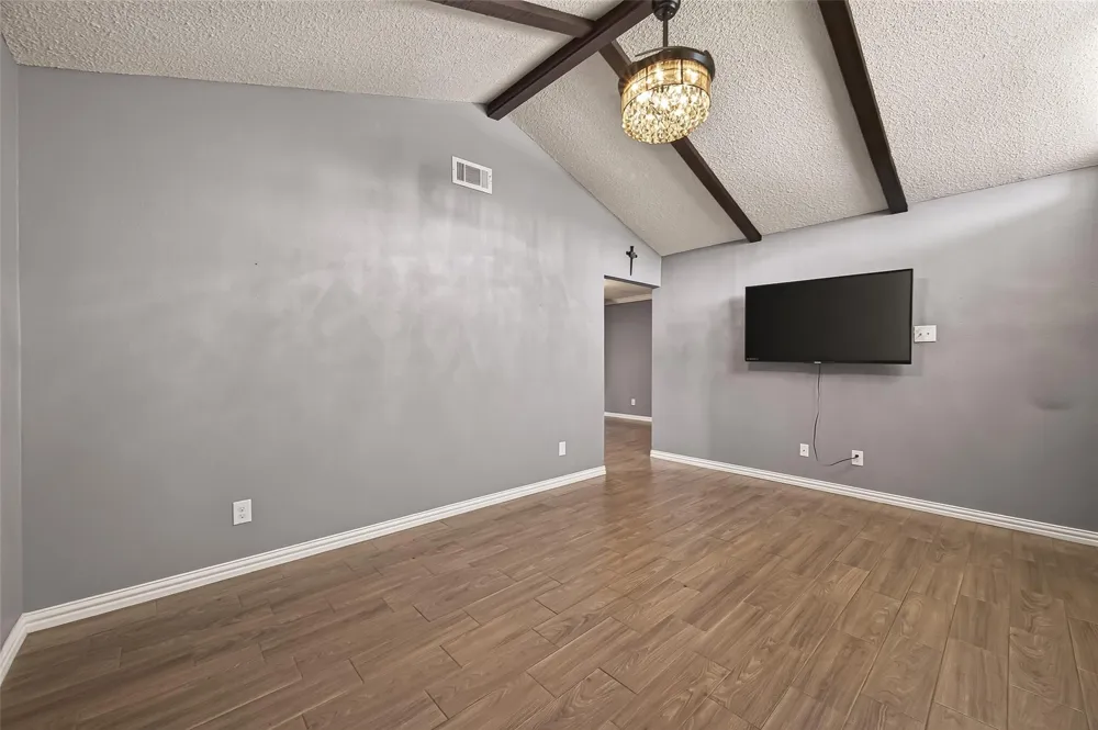 7502 Nightingale Circle Texas City, TX 77591