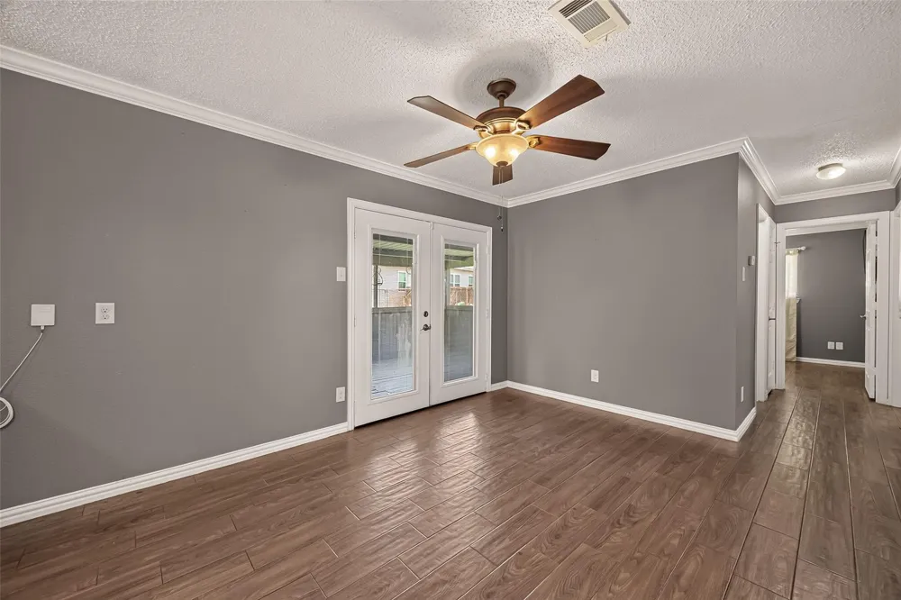 7502 Nightingale Circle Texas City, TX 77591