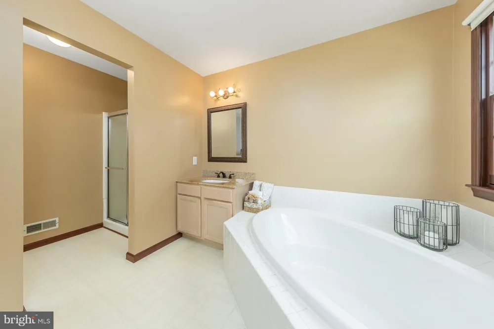 11 TURTLE CREEK DRIVE Mullica Hill, NJ 08062