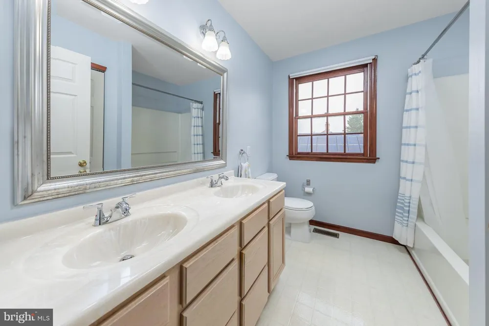 11 TURTLE CREEK DRIVE Mullica Hill, NJ 08062