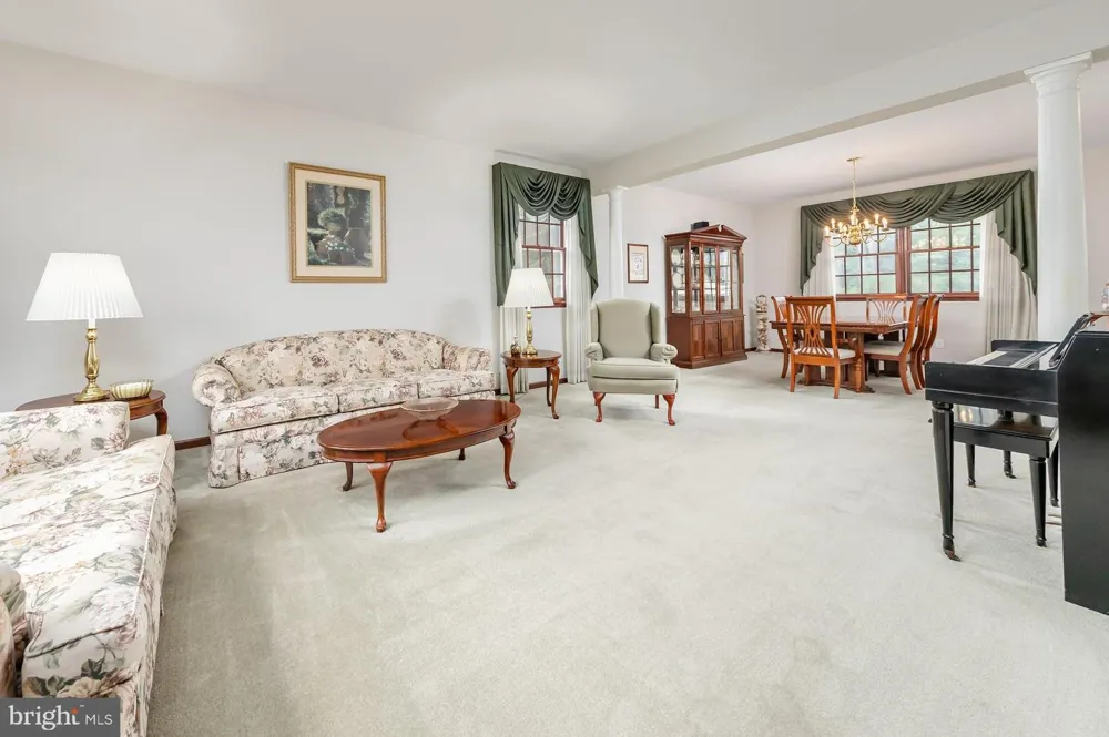 11 TURTLE CREEK DRIVE Mullica Hill, NJ 08062