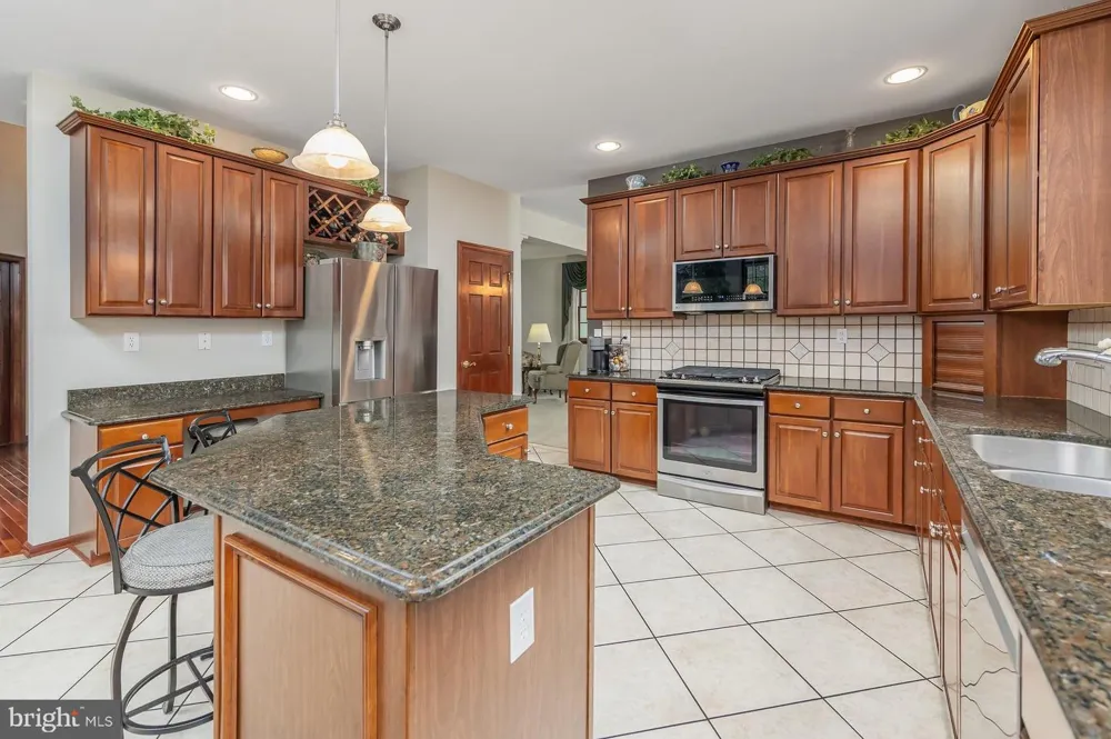 11 TURTLE CREEK DRIVE Mullica Hill, NJ 08062