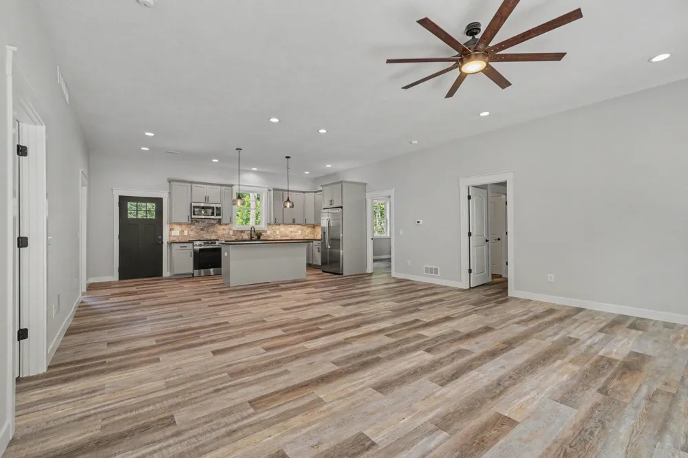 74777 Ridgeway Drive Lawton, MI 49065
