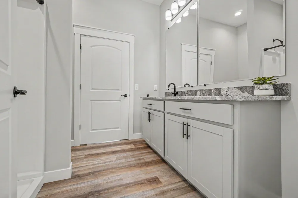 74777 Ridgeway Drive Lawton, MI 49065