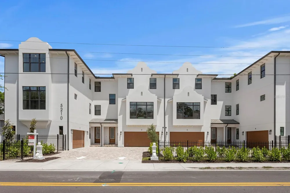 5210 BAYSHORE BOULEVARD #4 Tampa, FL 33611