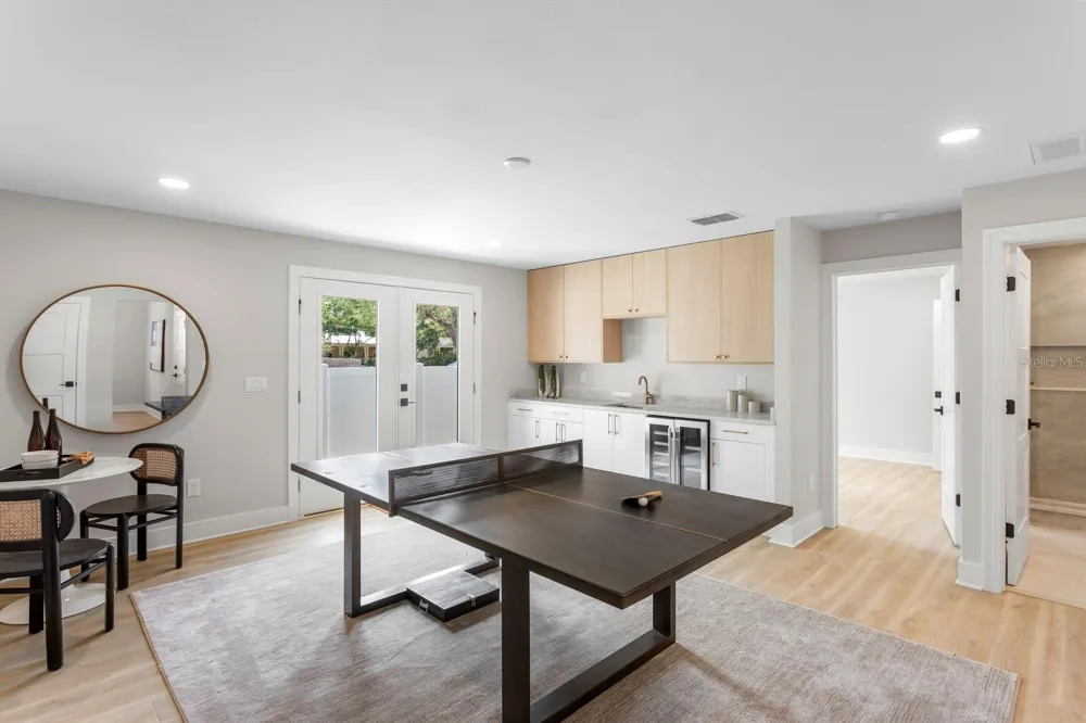 5210 BAYSHORE BOULEVARD #4 Tampa, FL 33611