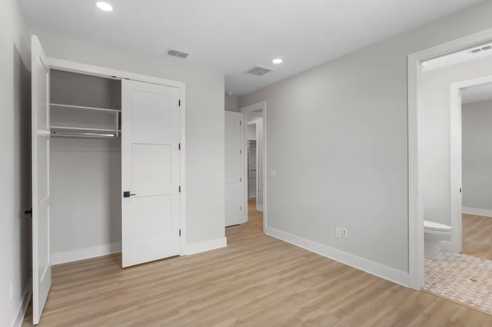 5210 BAYSHORE BOULEVARD #4 Tampa, FL 33611