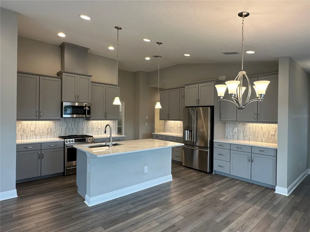 12533 OAK HILL WAY Parrish, FL 34219